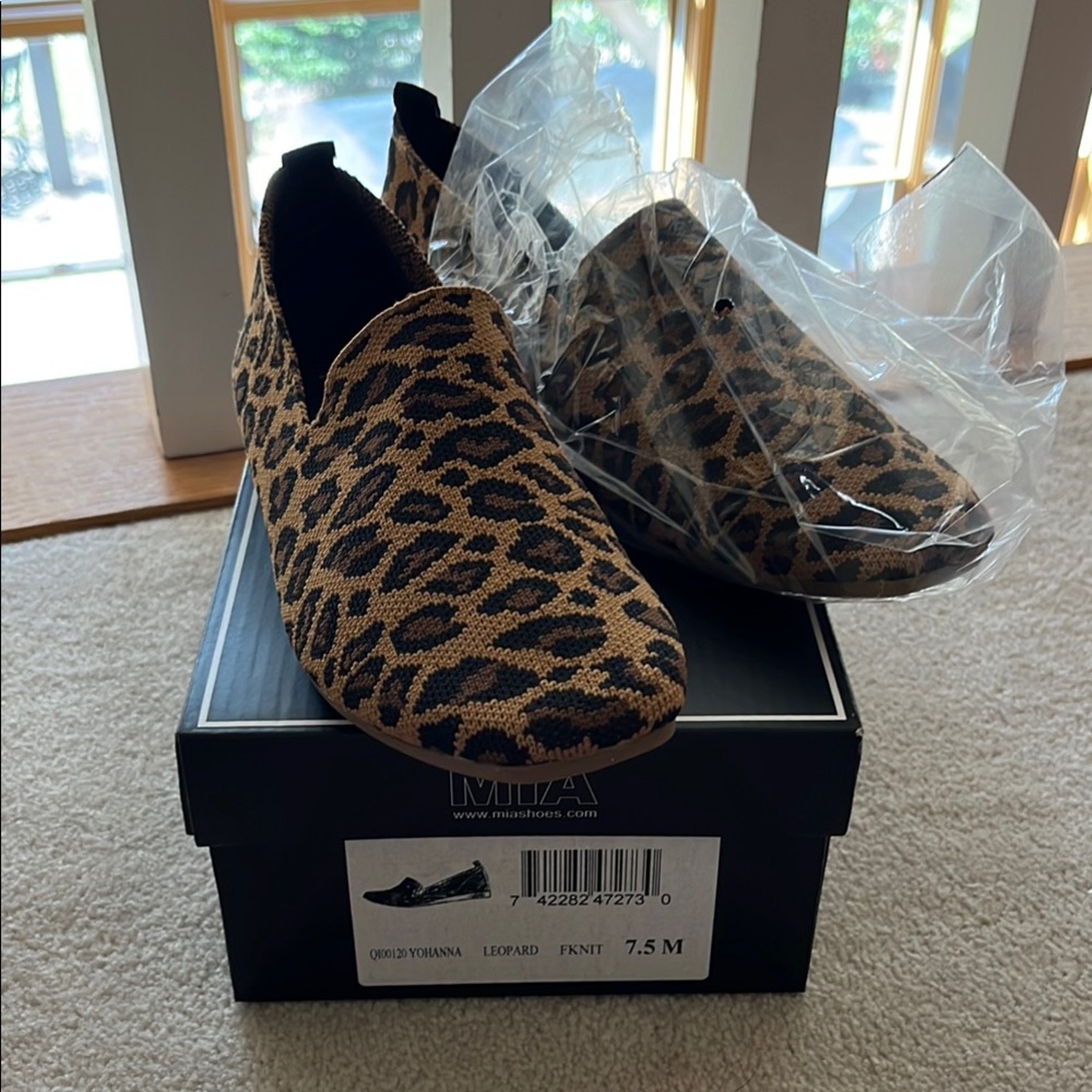 NIB MIA Leopard Print Knitslip on loafers